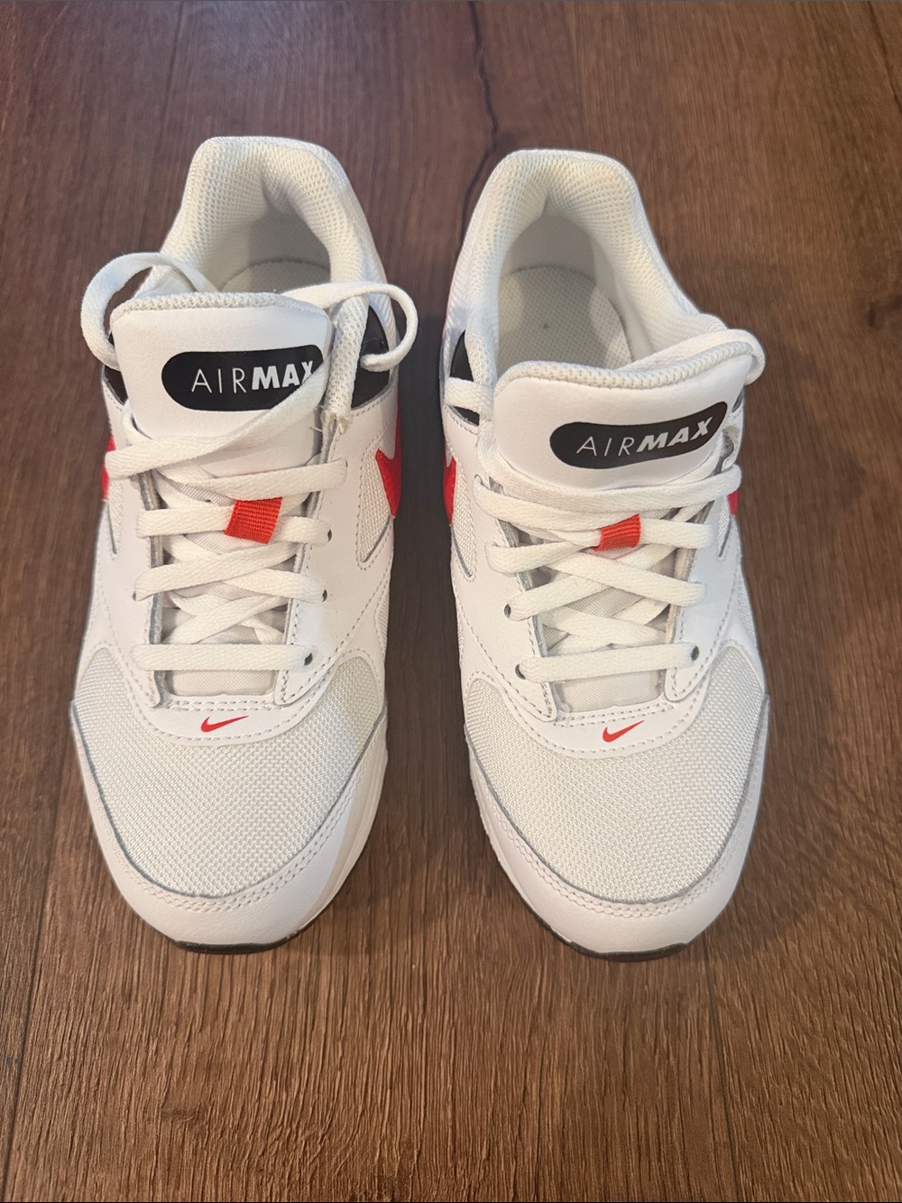 Nike Kids White & Red Air IVO Max Sneakers-NWOT- no box-never worn